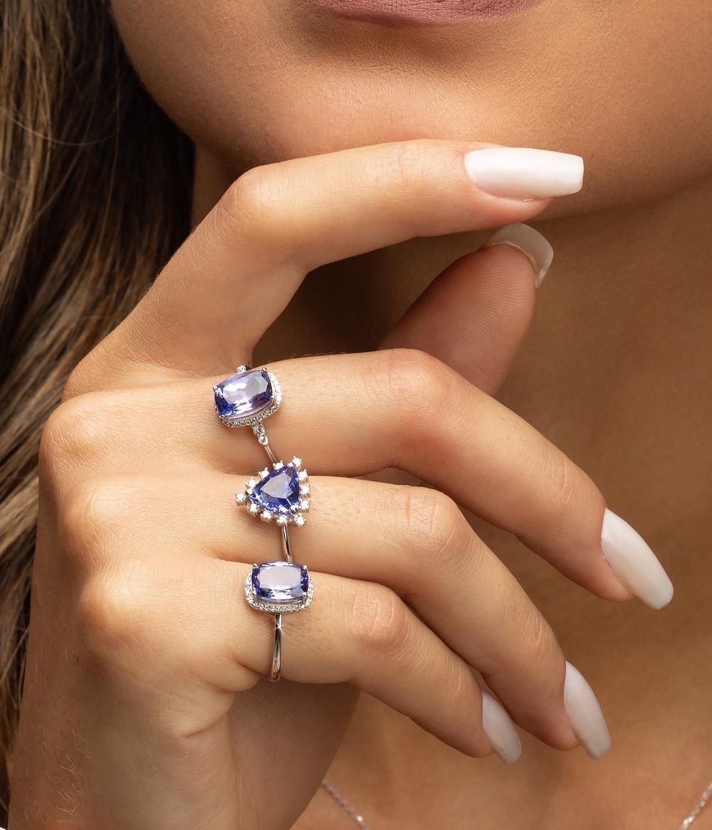Anel  Tanzanita Ouro 18k