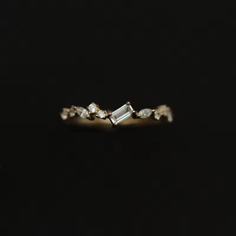 Meia Aliança Ouro 18k Topázio Branco- Coleção Alma