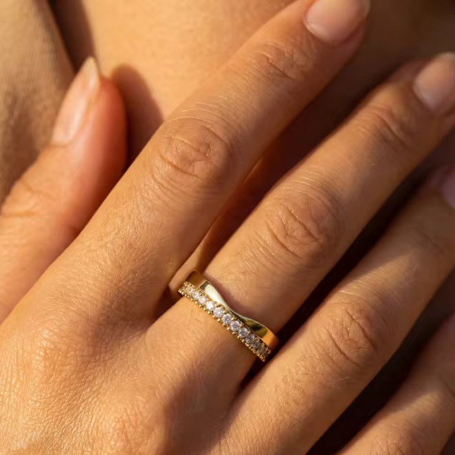 Aliança Íris Ouro 18k 