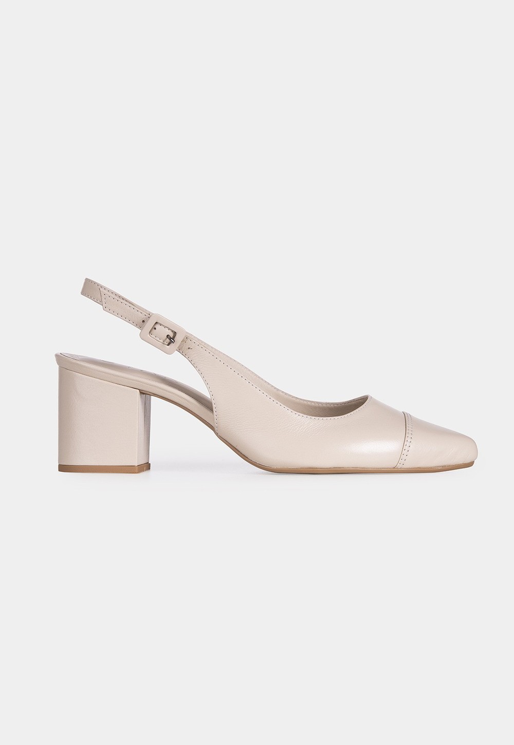 Scarpin Slingback Couro Off White Salto Bloco