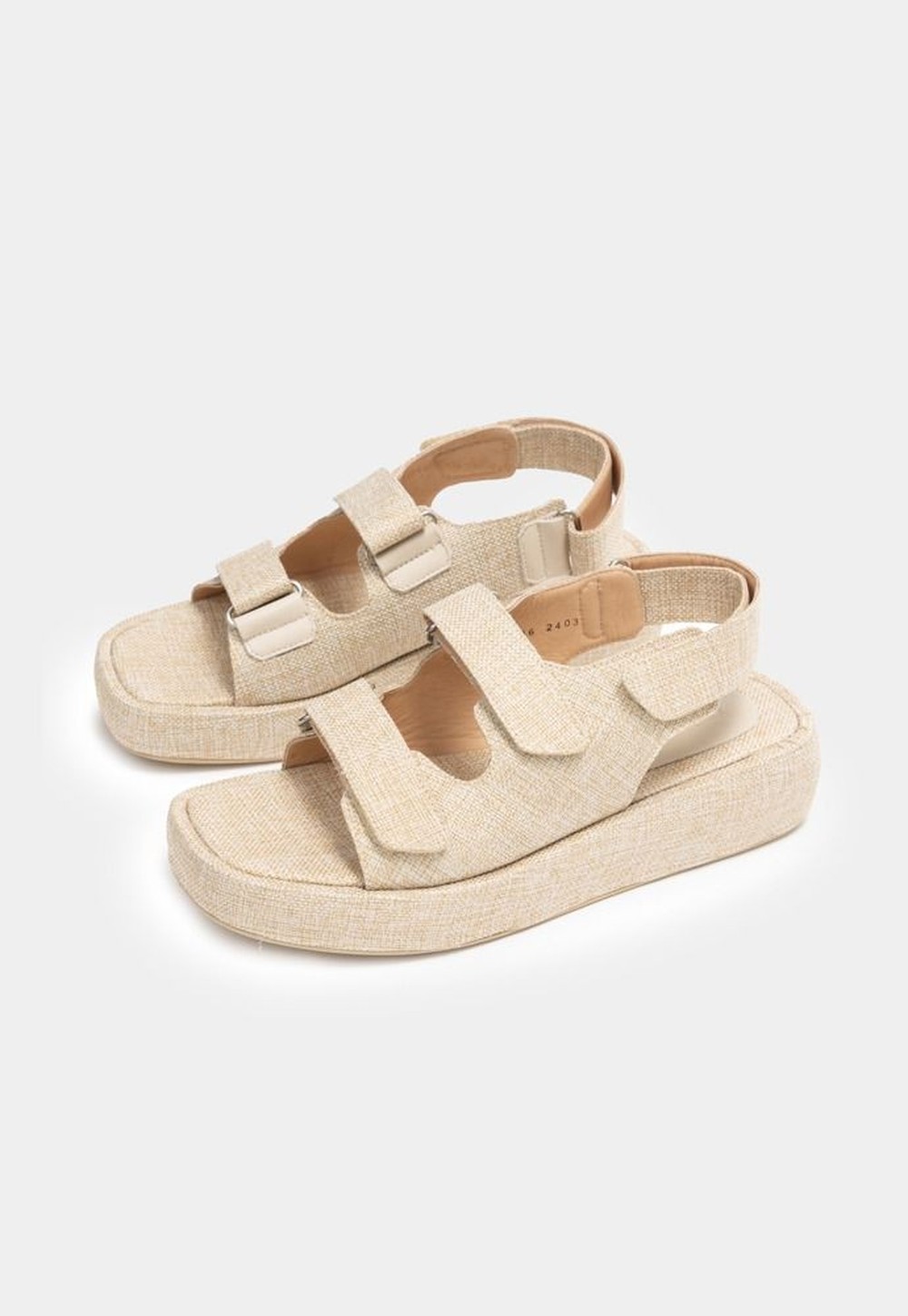 Sandália Flatform Ráfia