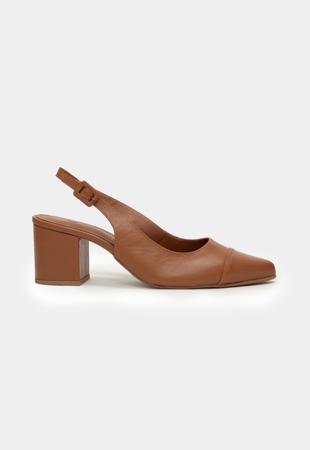 Scarpin Slingback Couro Carmel Salto Bloco