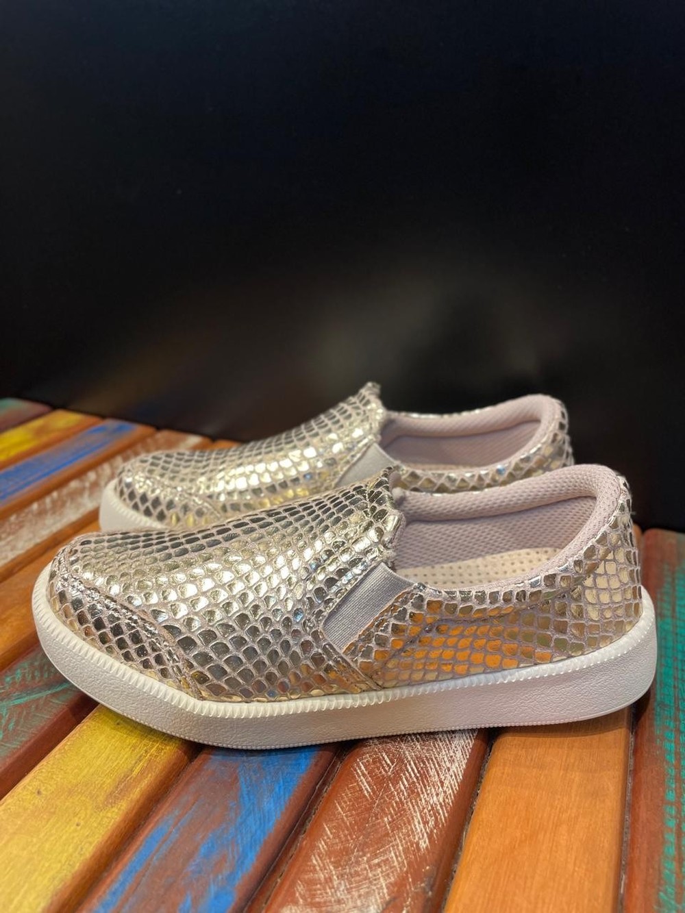 Slip on pelica ouro