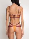 Biquíni camiseta e tanga asa delta lateral dupla Amir + Tati