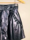 Short Scalia couro Collab Vicky Leal