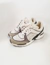 Tênis Chanel CC Low