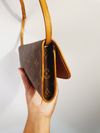 Pochete Louis Vuitton Florentine