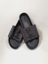 Flat Saint Laurent