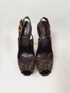 Sapato Peep Toe Fendi