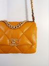 Bolsa Chanel 19