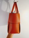 Bolsa Bottega Veneta Maxi Intrecciato Arco Tote Bege