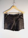 Shorts Cris Barros couro