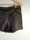 Shorts Cris Barros couro