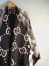 Poncho Gucci reversível