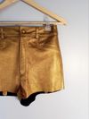 Shorts NK couro