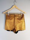 Shorts NK couro