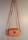 Bolsa Gucci GG Marmont pequena