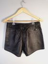 Shorts Suellen Ribeiro Couro