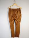 Calça em couro