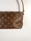 Bolsa Louis Vuitton Trotteur Monogramado
