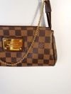 Bolsa Louis Vuitton Eva Damier Ébène