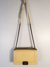 Bolsa Chanel Boy média