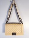 Bolsa Chanel Boy média