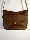 Bolsa Louis Vuitton Mabillon Lady Clara's