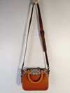 Bolsa Coach Rogue Top Handle in Signature