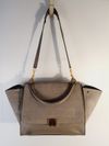 Bolsa Céline Trapeze Embossed Croco