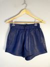 Shorts couro