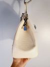 Bolsa Louis Vuitton Brea MM