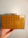Clutch Acrílico e Palha