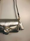Bolsa Coach Pillow Tabby Metalic 18