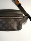 Pochette Louis Vuitton Monograma Eclipse