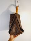 Bolsa Louis Vuitton Artsy MM