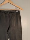 Calça em couro