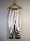 Calça de couro metalizada