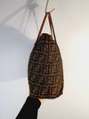 Bolsa Fendi Zucca Tote média