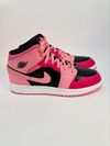 Tênis Nike Air Jordan Mid Coral Chalk