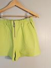 Shorts Madre Reina couro