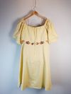 Vestido com bordados