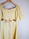Vestido com bordados