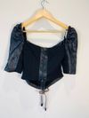 Blusa Juliana Sanmartin couro