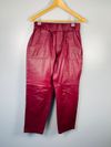 Calça em couro