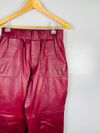 Calça em couro