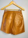 Shorts Nati Vozza couro