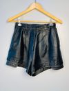 Shorts Nati Vozza Joana couro