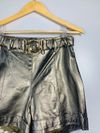 Shorts Janine Passini couro