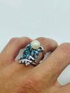 Anel Ouro Branco, Diamantes, Topázio Azul e Pérola